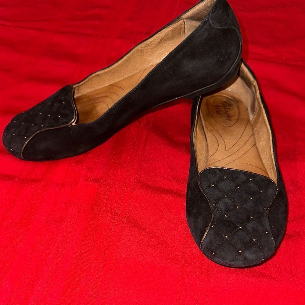Clarks Black/Gold Quilted Women's Loafers Size 8.5